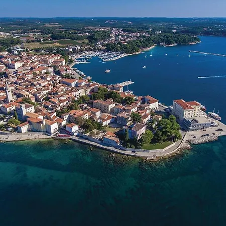 Beautiful Apartment In Porec With Kitchen